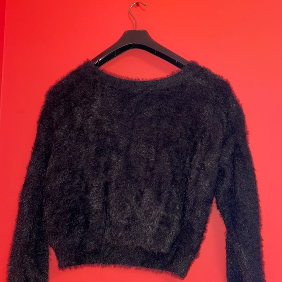 Black furry/fuzzy sweater size small - Picture 2 of 4